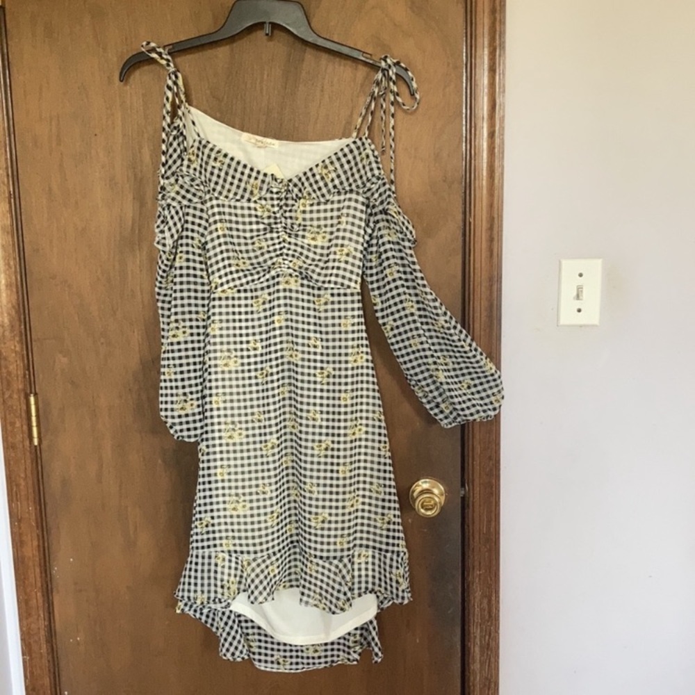 rewind dress check flower print cut out in back w ruffle XL jrs - Picture 13 of 17
